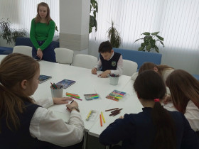 Учащиеся 5Д класса участники проекта культурно-просветительского направления “Классный Я”.