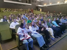 Ученики 7В класса побывали в театре «Молодой человек».